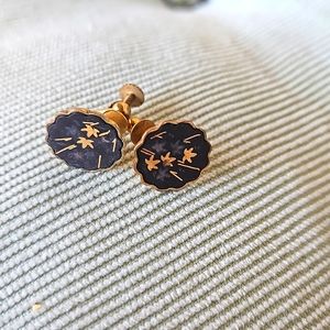Amita Japan gold plated black Damascene round floral flowers clip on earrings